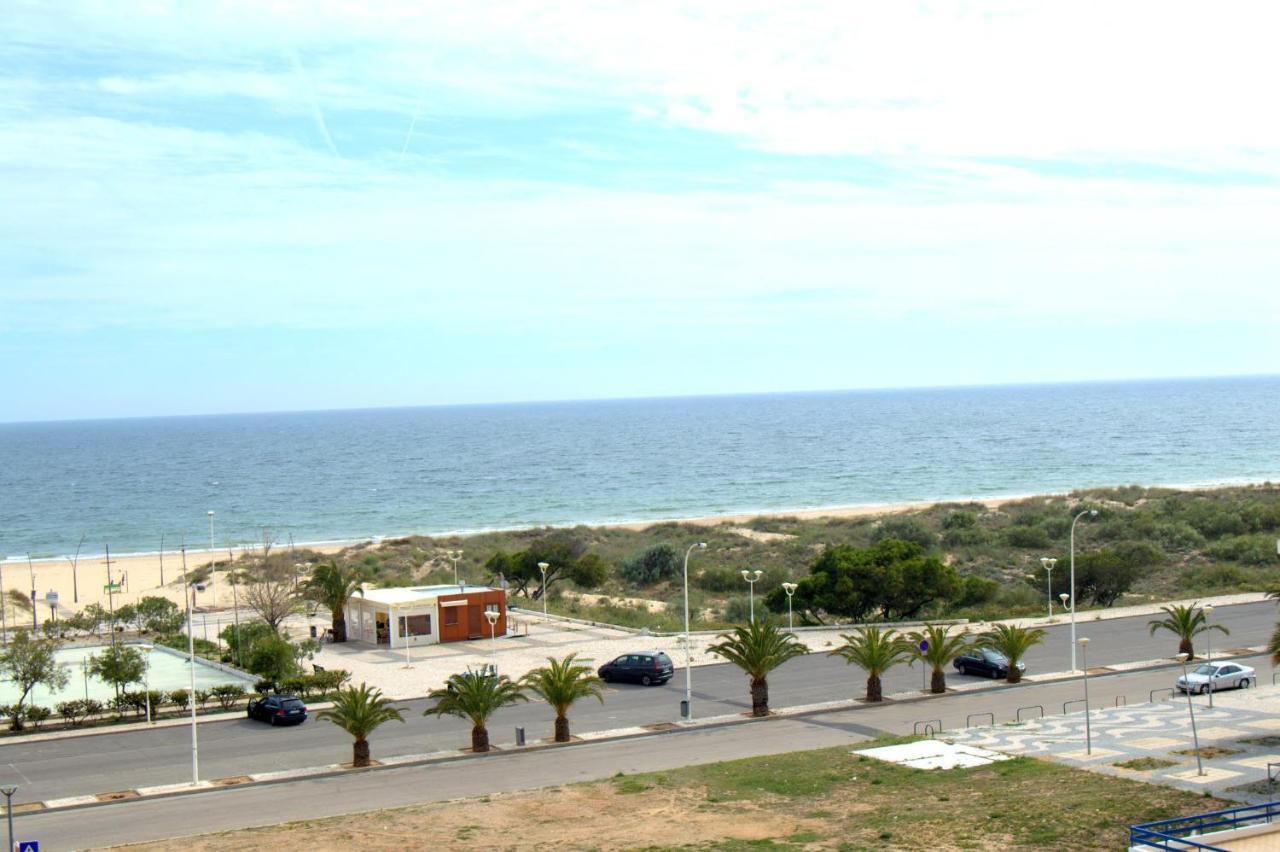 T1 Com Vista Mar Na Praia De Monte Gordo Apartment Exterior photo